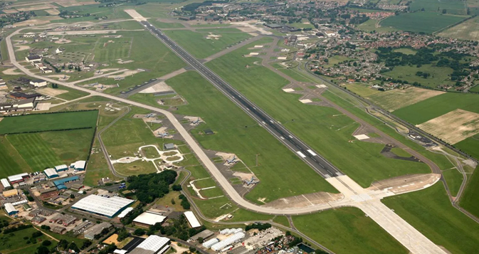 英媒：美空军证实，在三处驻英美军基地上空发现不明身份无人机  第1张